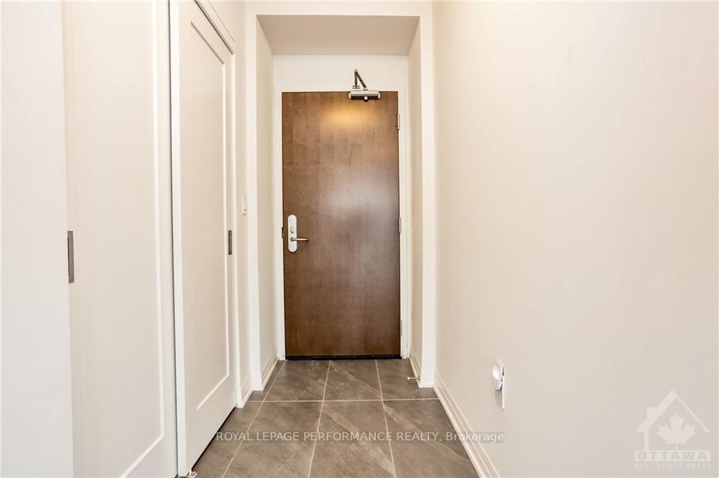 #4007 - 805 Carling Avenue Property Photo 3