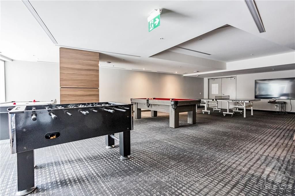 #4007 - 805 Carling Avenue Property Photo 21