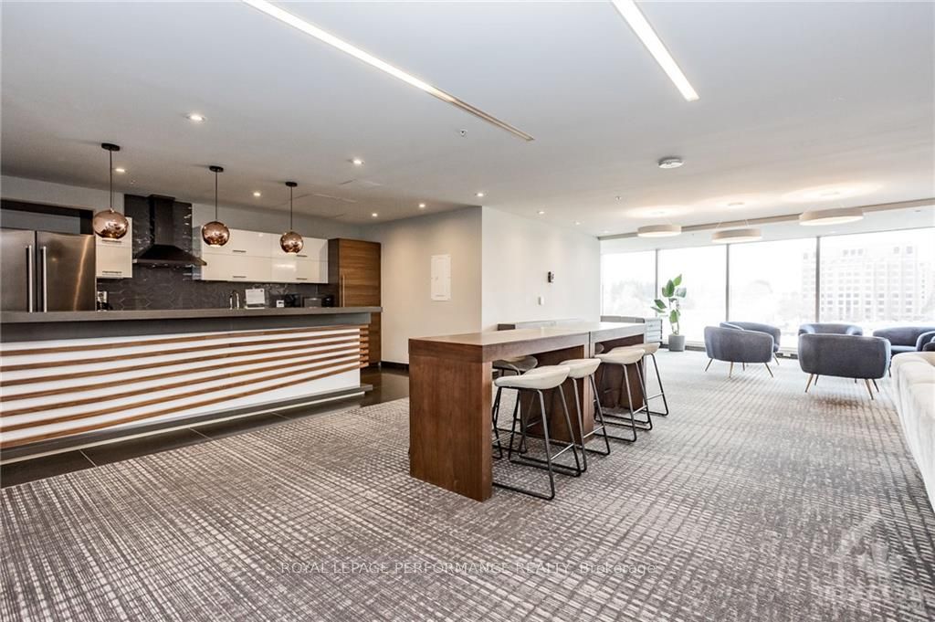 #4007 - 805 Carling Avenue Property Photo 22
