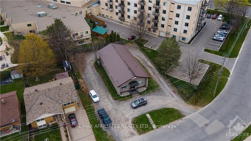 4 Schofield Ave Property Photo 17