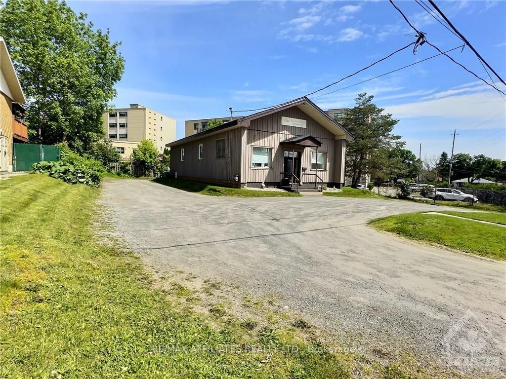4 Schofield Ave Property Photo 19