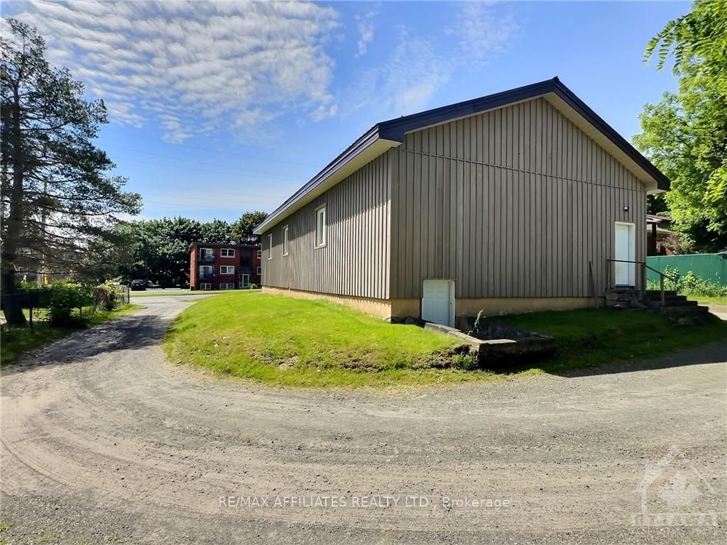 4 Schofield Ave Property Photo 21