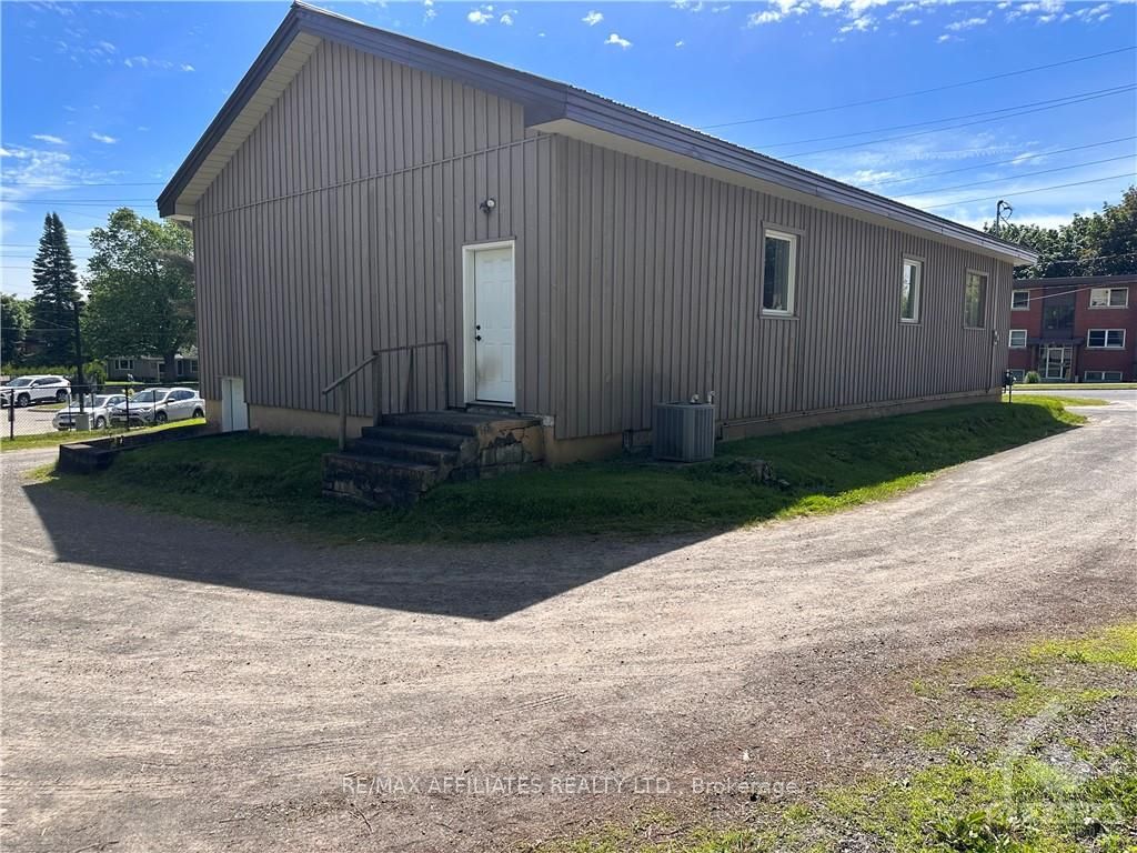 4 Schofield Ave Property Photo 22