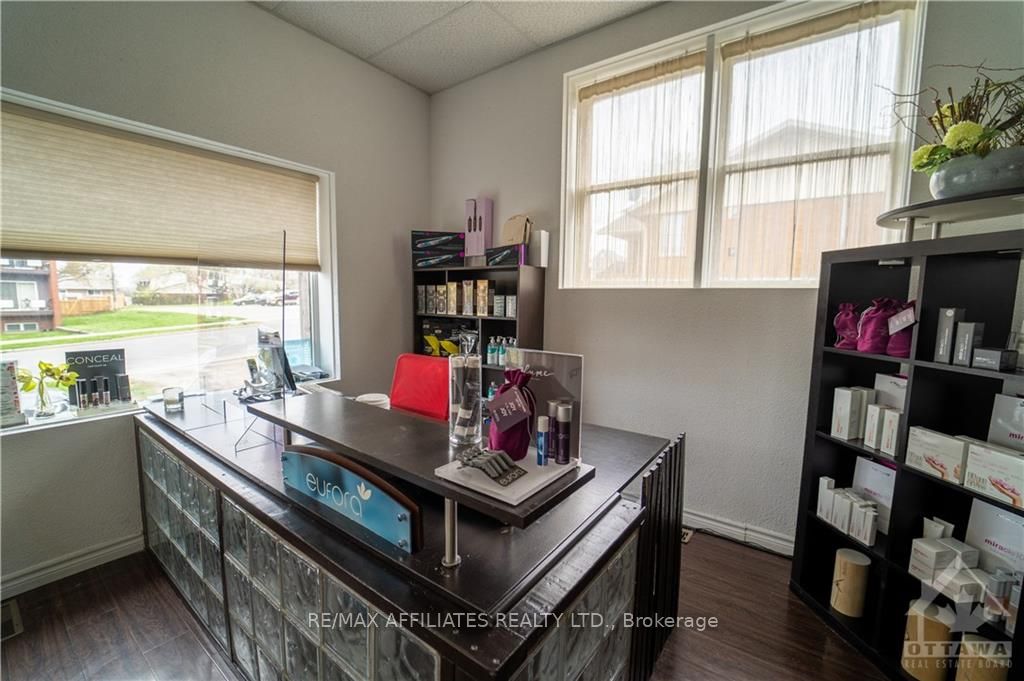 4 Schofield Ave Property Photo 23