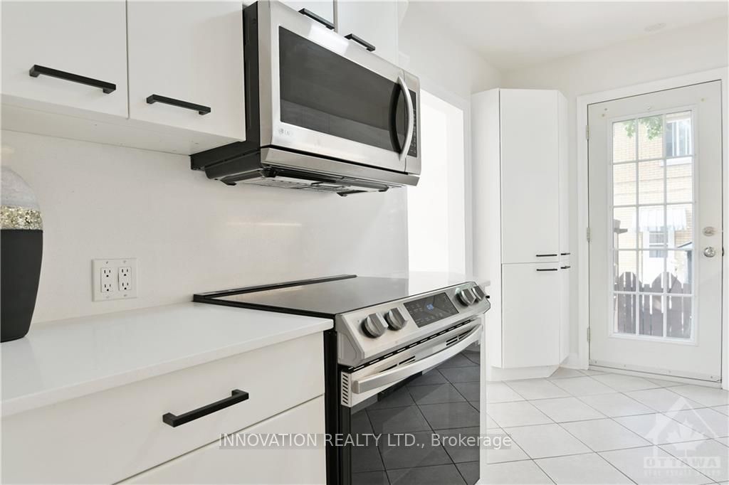 391 Greenwood Avenue Property Photo 12