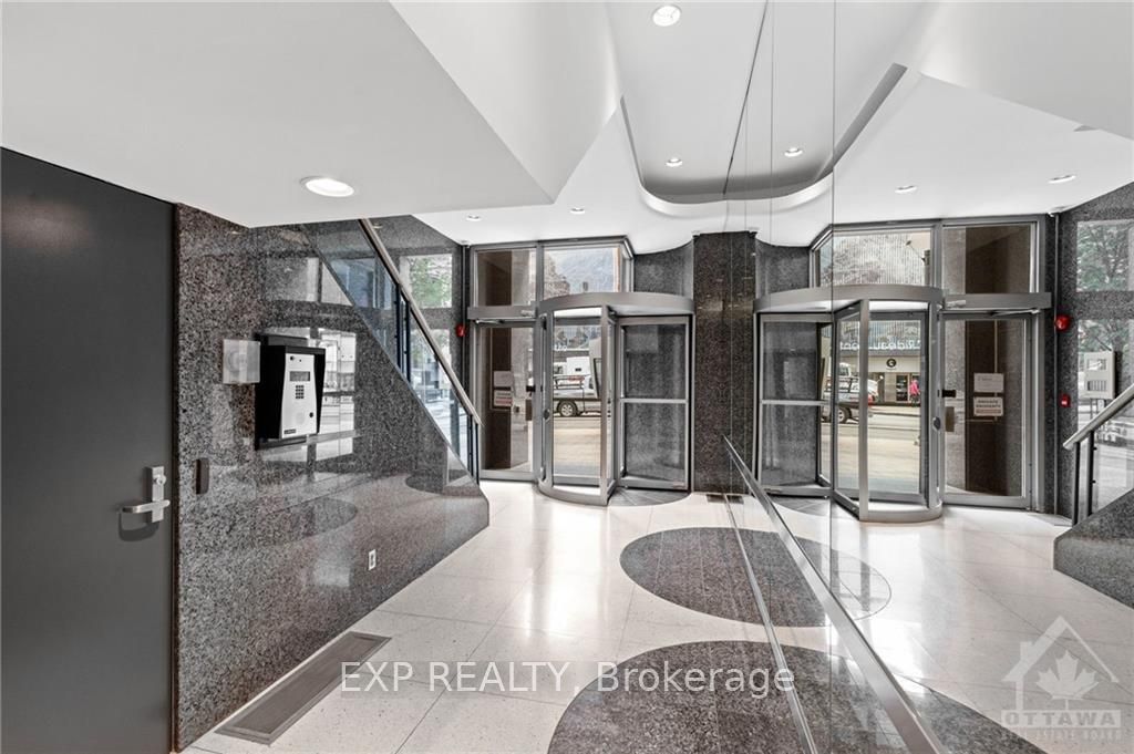 #401 - 45 Rideau Street Property Photo 10