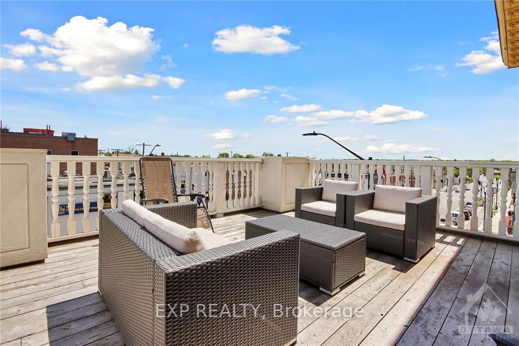 20 Beckwith St N Property Photo 2