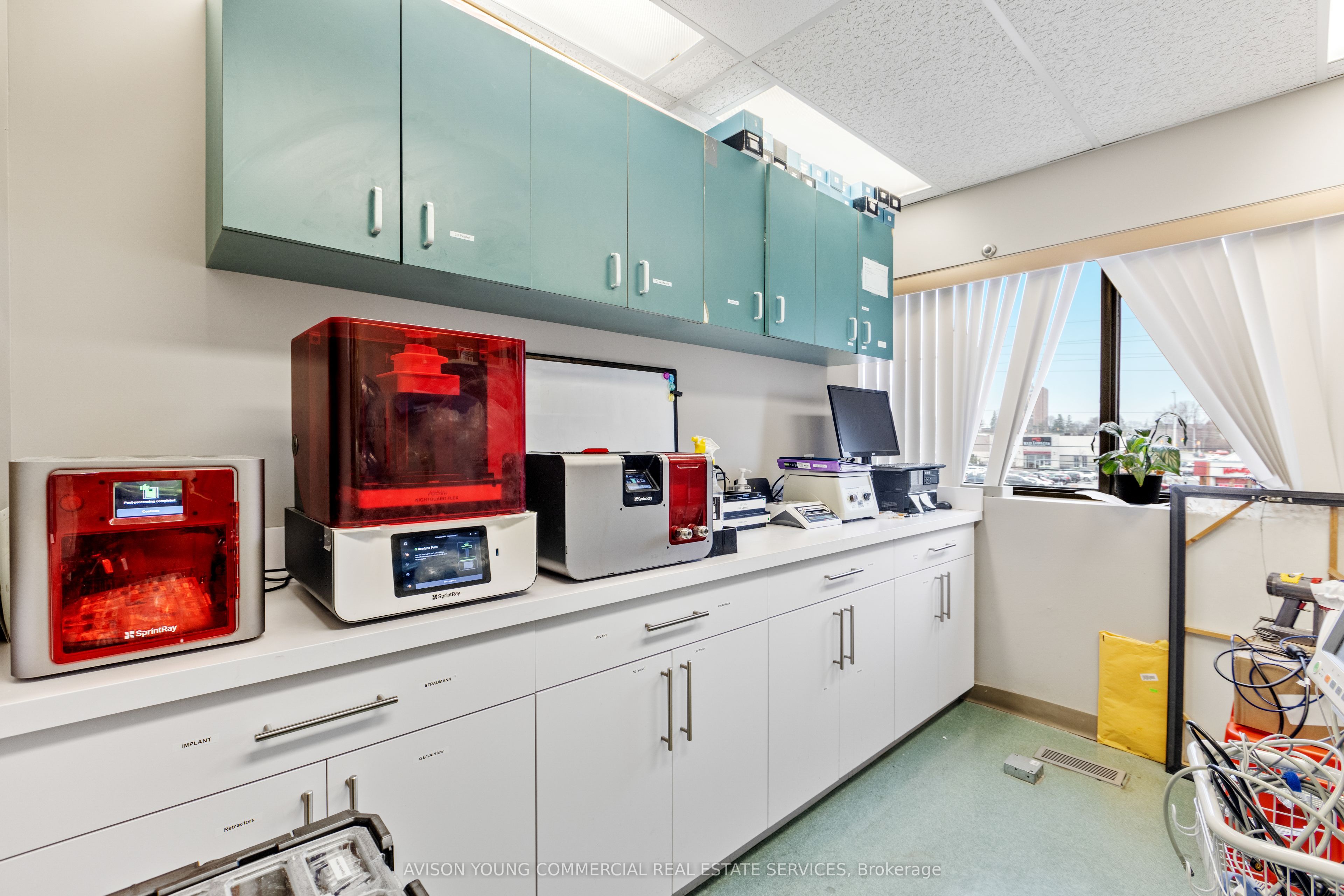 1580 Merivale Rd Property Photo 12