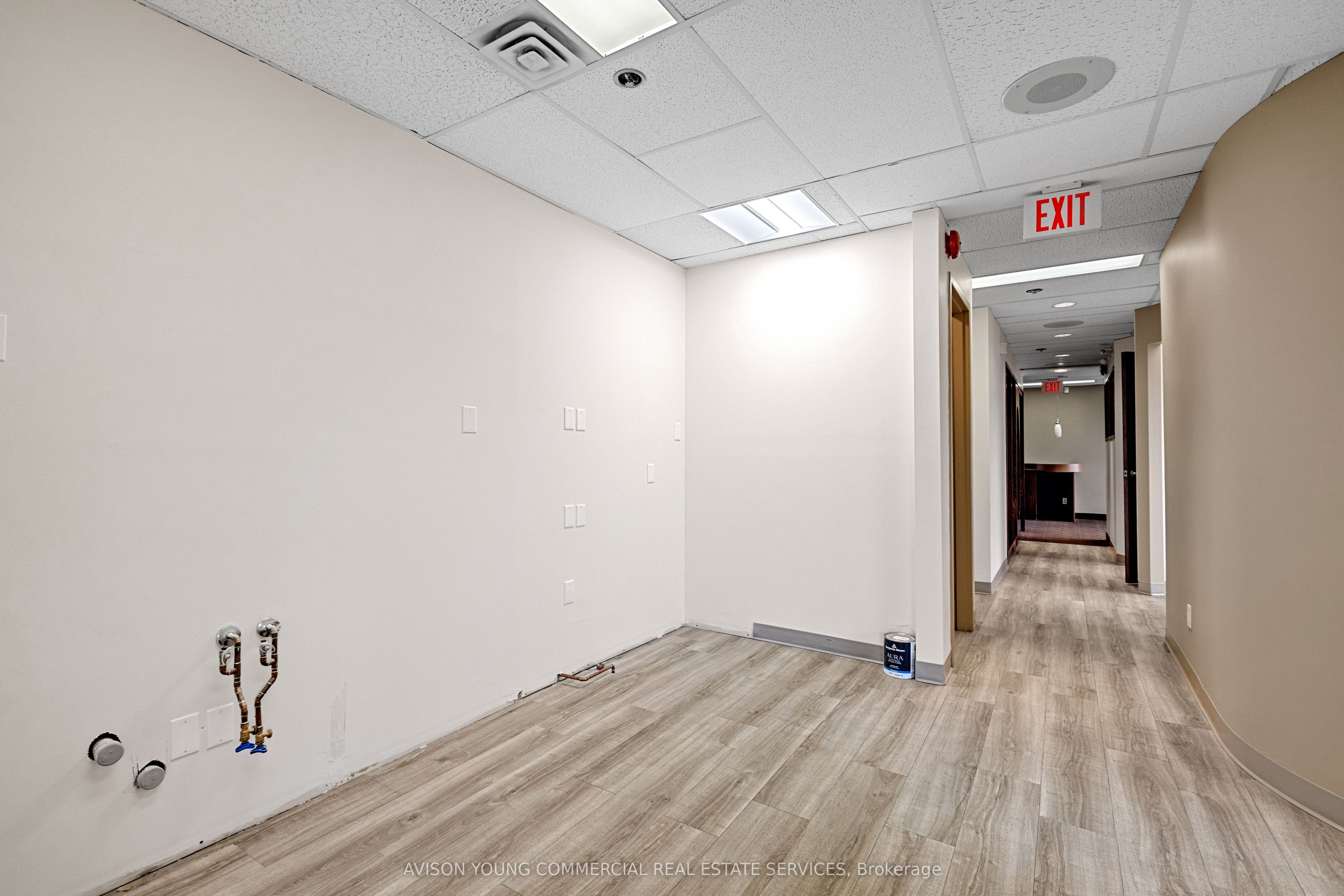 1580 Merivale Rd Property Photo 18