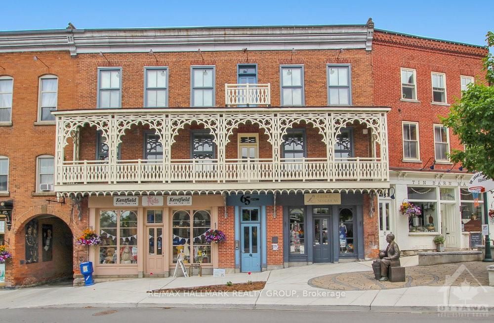 #206 - 65 Mill Street Property Photo 2