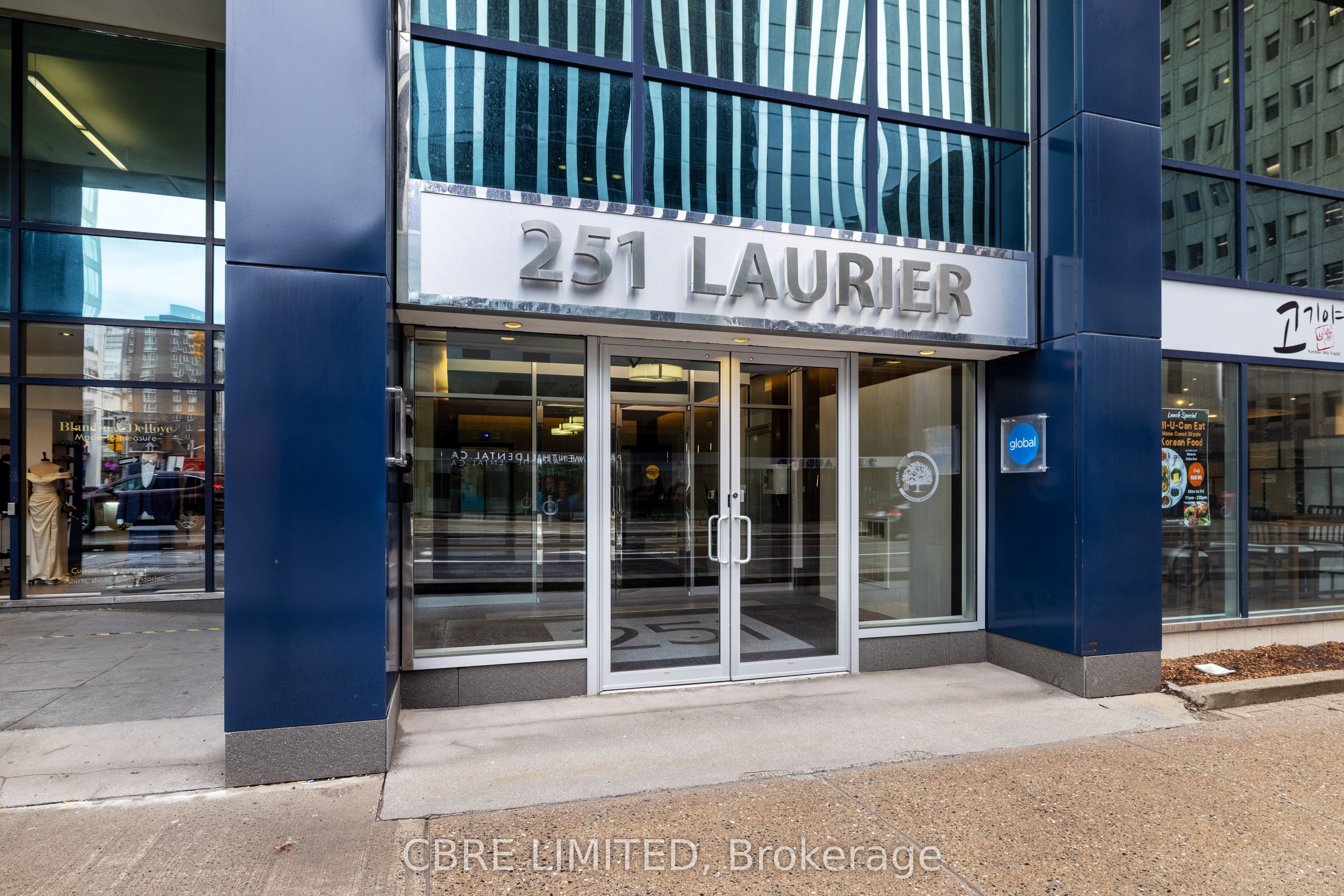 #900 - 251 Laurier Avenue Property Photo 2