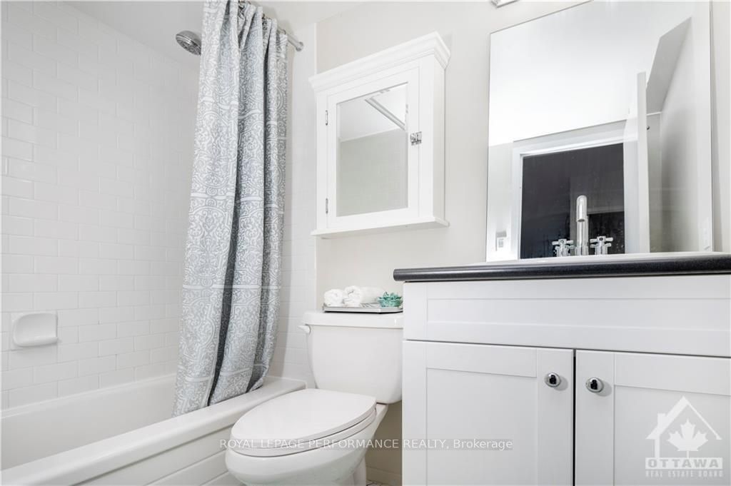 #2109 - 900 Dynes Road Property Photo 23