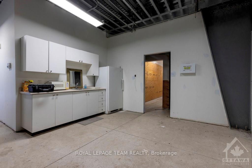 2966-78 Carp Road Property Photo 13