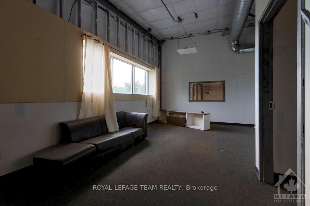 2966-78 Carp Road Property Photo 15