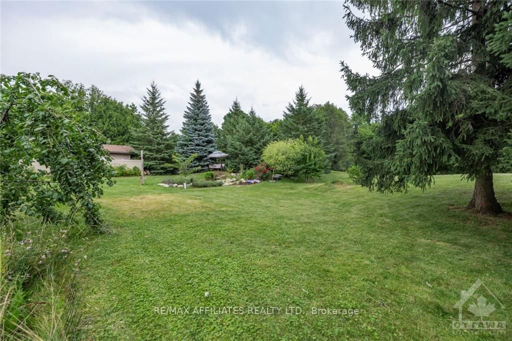 2188 Robertson Rd Property Photo 9
