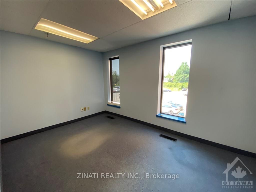 #210 - 1140 Morrison Drive Property Photo 2
