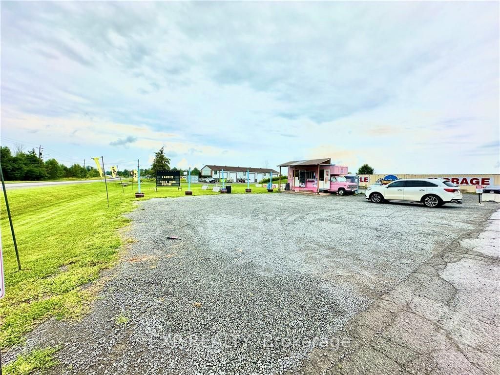 3835 Mcbean Street Property Photo 7