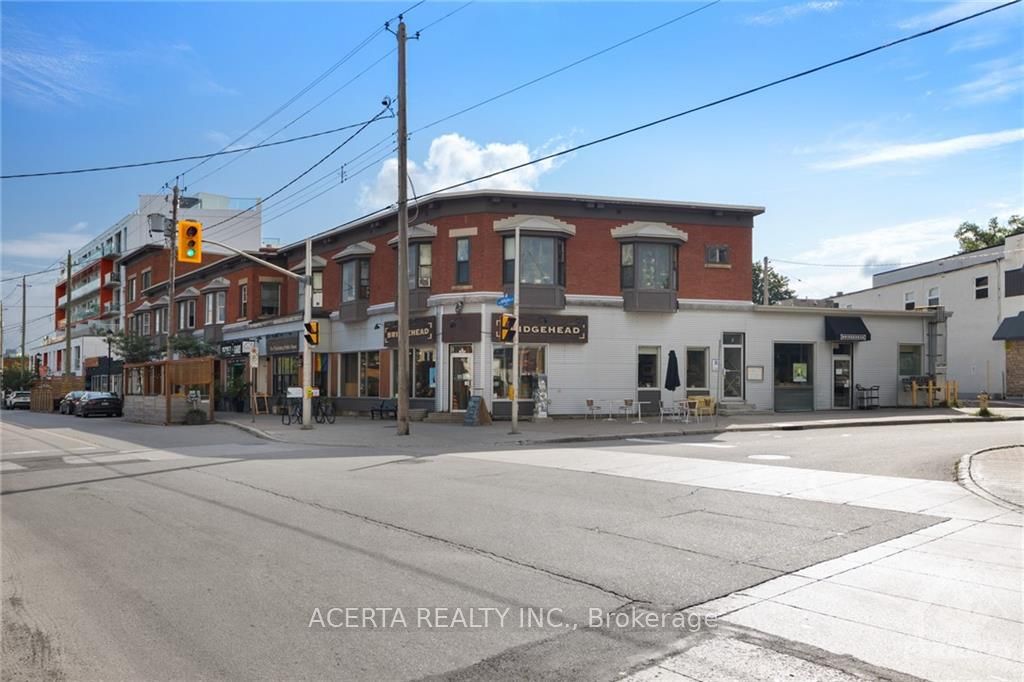 1008 Wellington Street Property Photo 8