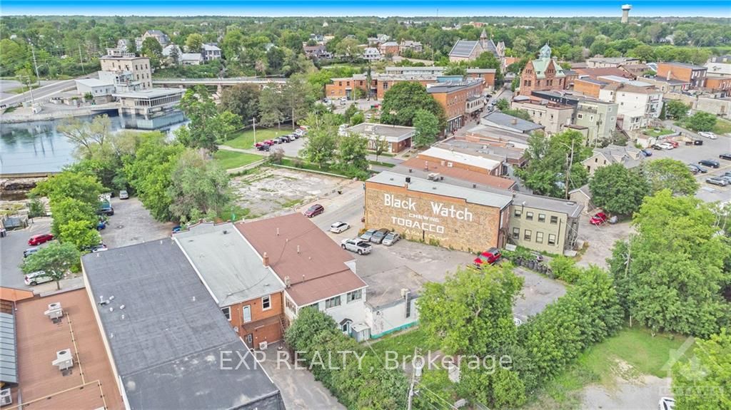 27 Mill St Property Photo 2