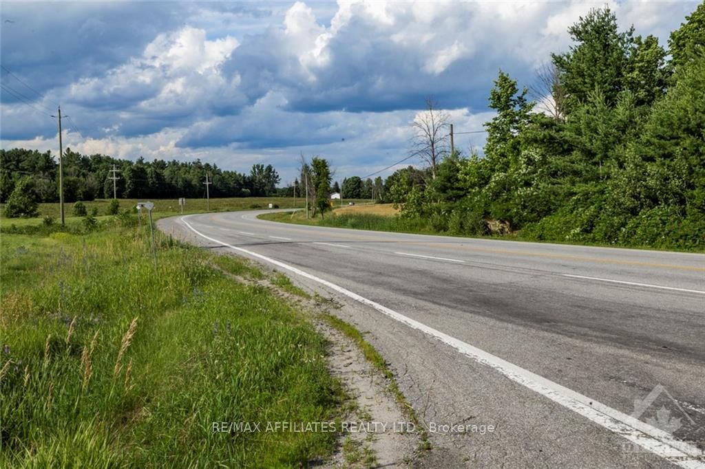 112 Cedar Hill Side Road Property Photo 4