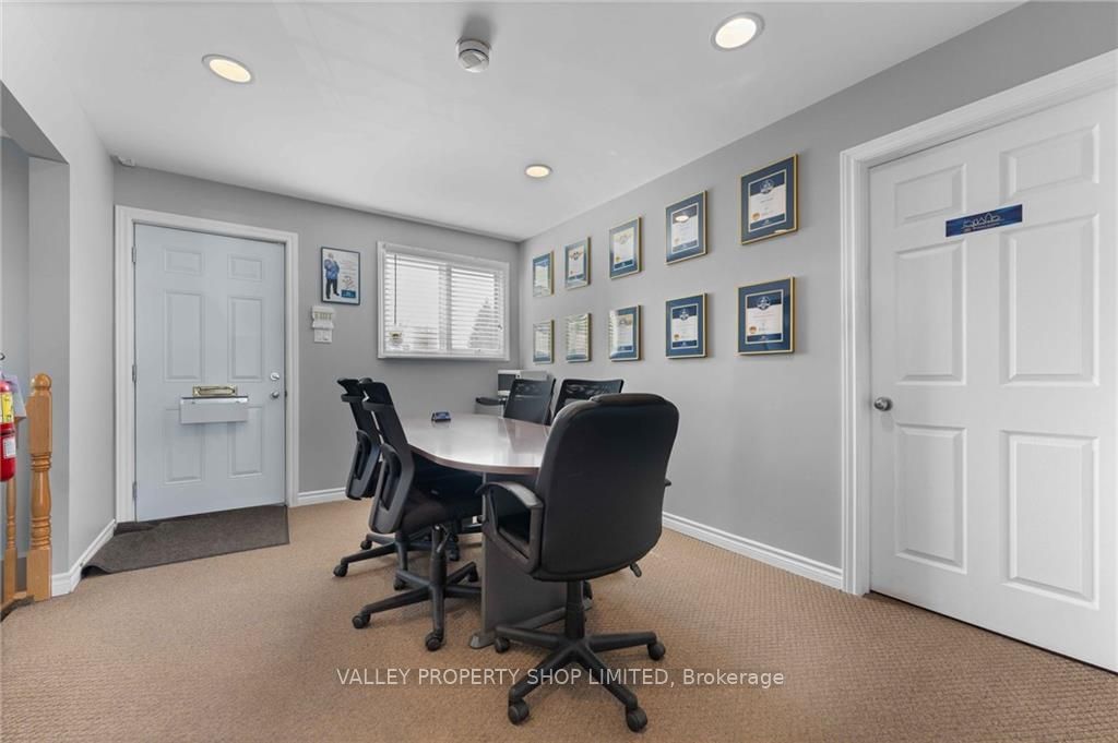 3436 Petawawa Boulevard Property Photo 15