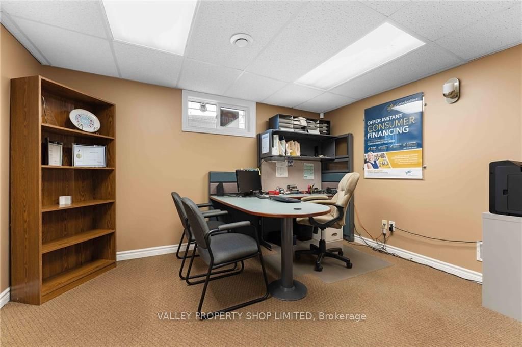3436 Petawawa Boulevard Property Photo 17
