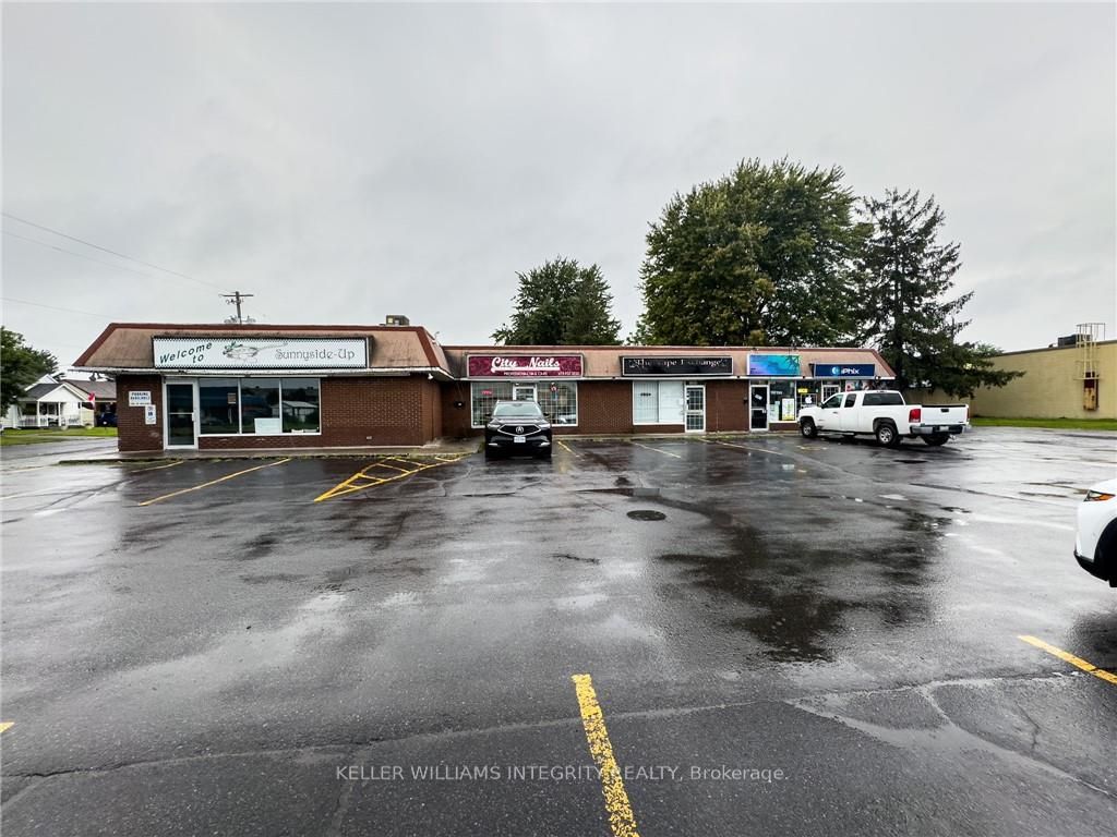 1280 Pitt St Property Photo 2