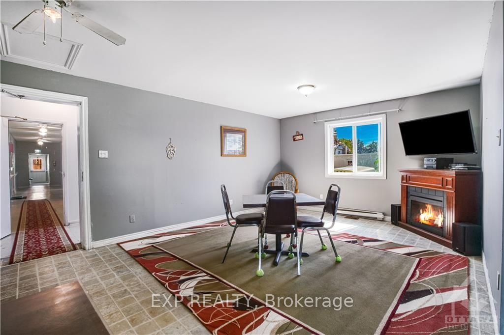 53 Labrosse St Property Photo 4