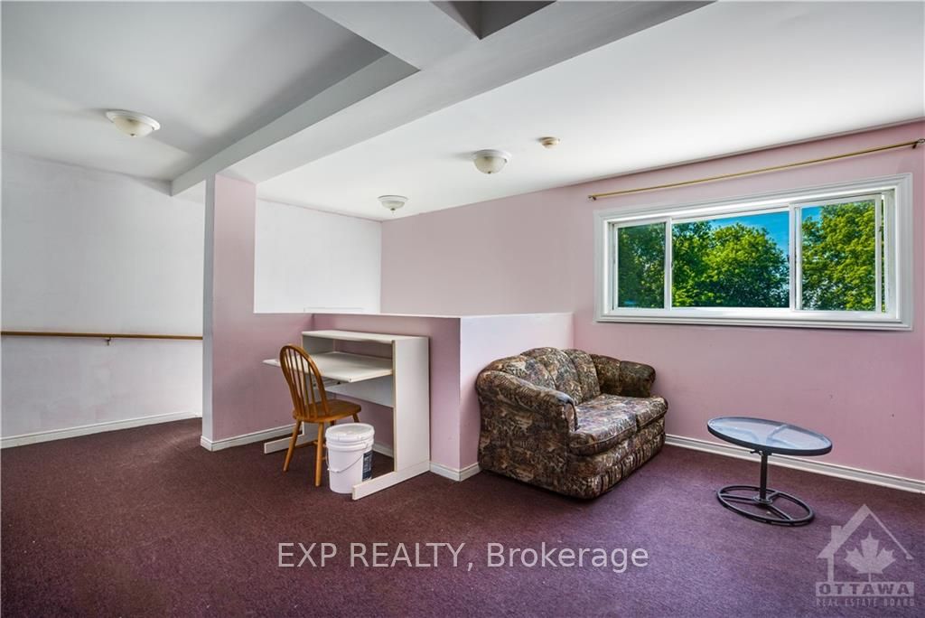 53 Labrosse St Property Photo 8