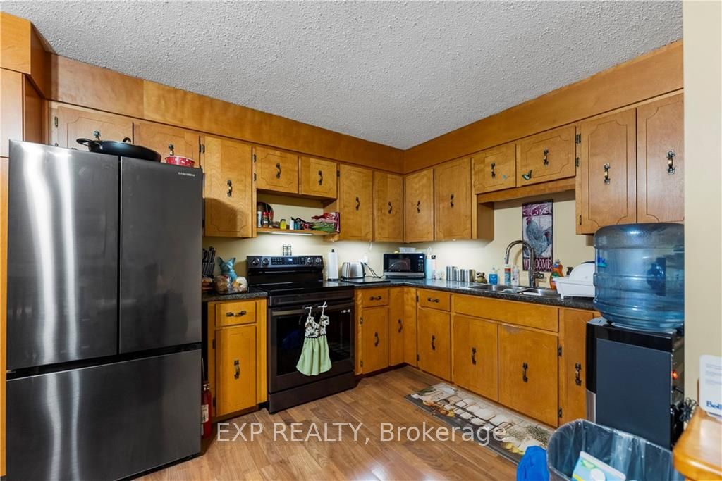 12 Dunn Street Property Photo 14