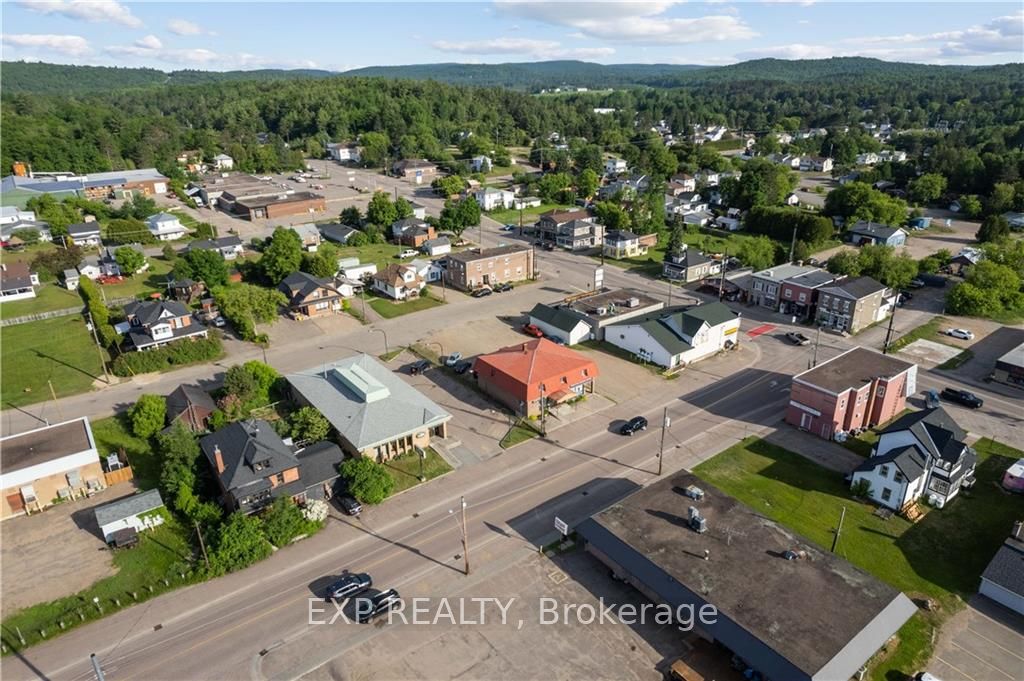 12 Dunn Street Property Photo 25
