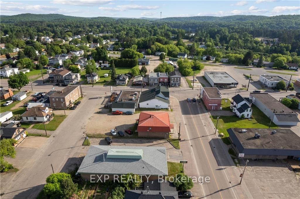 12 Dunn Street Property Photo 26
