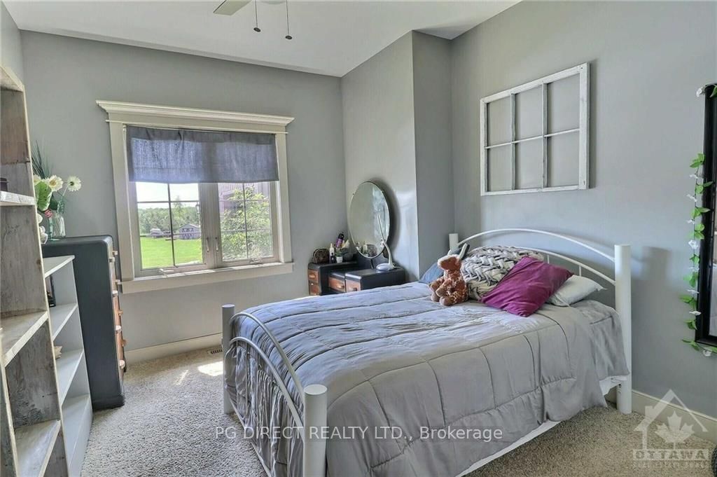 5329 Holmes Road Property Photo 11