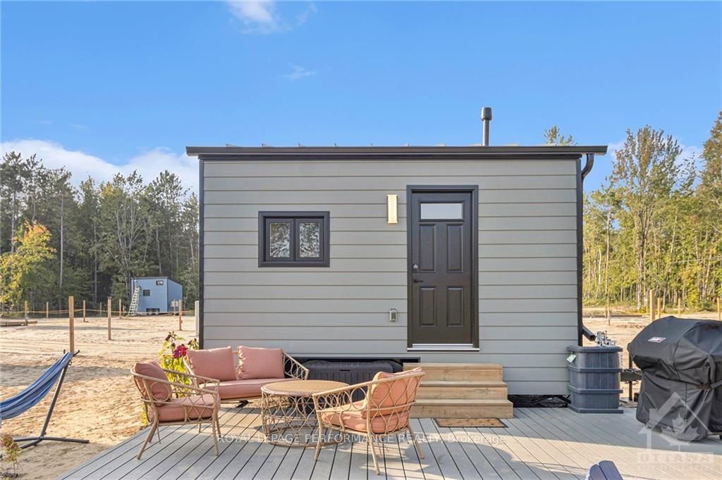 861 Du Golf Road Property Photo