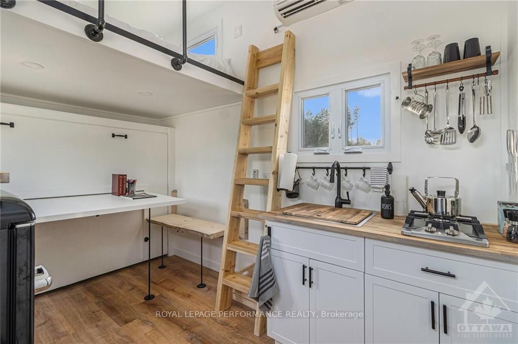 861 Du Golf Road Property Photo 2