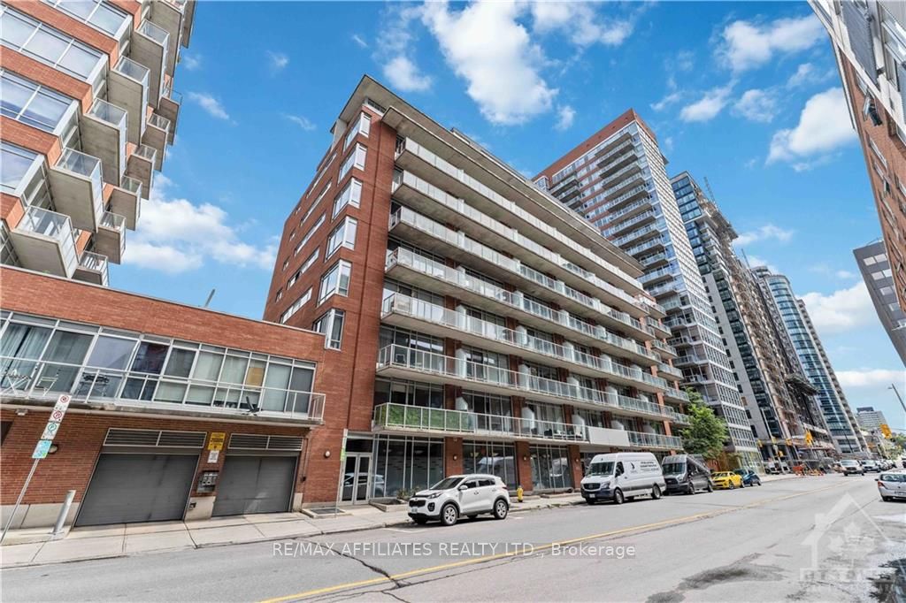 383 Cumberland St Property Photo 2