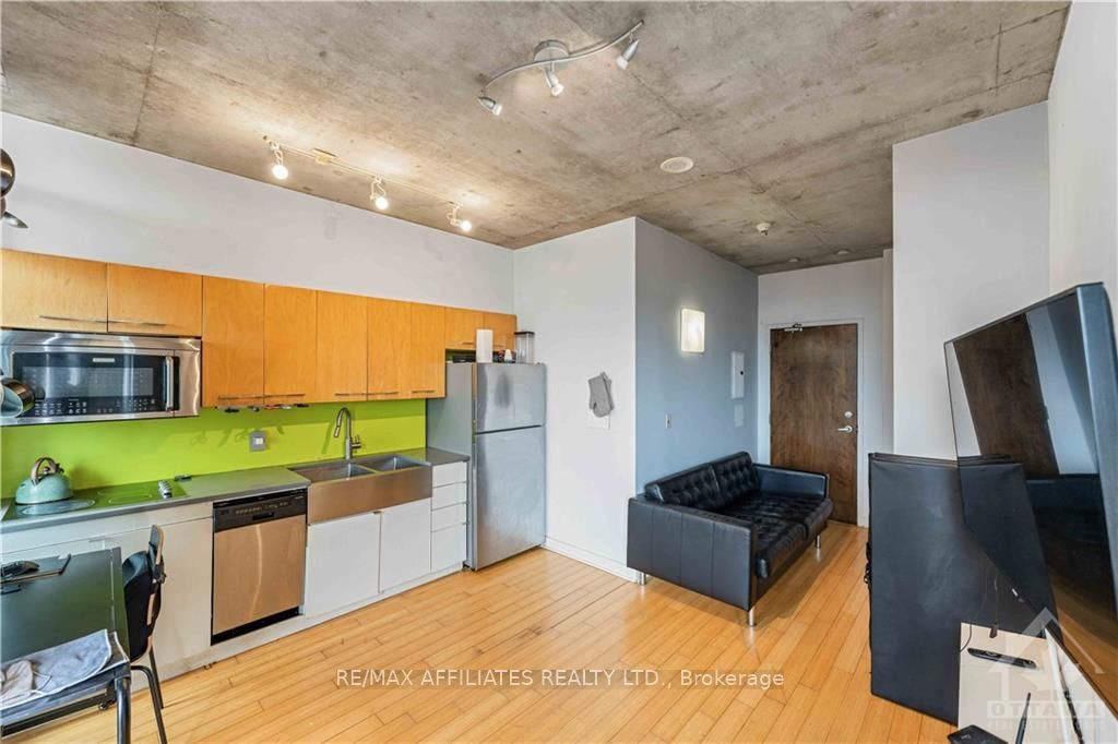 383 Cumberland St Property Photo 11