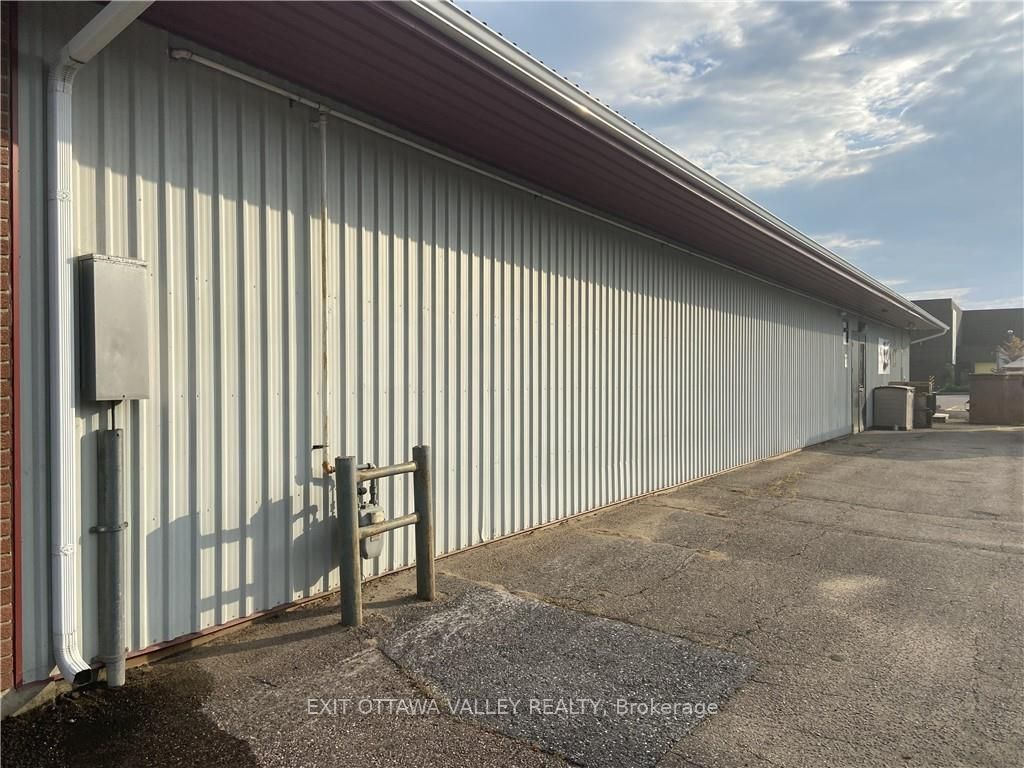 179 Agnes Street Property Photo 3