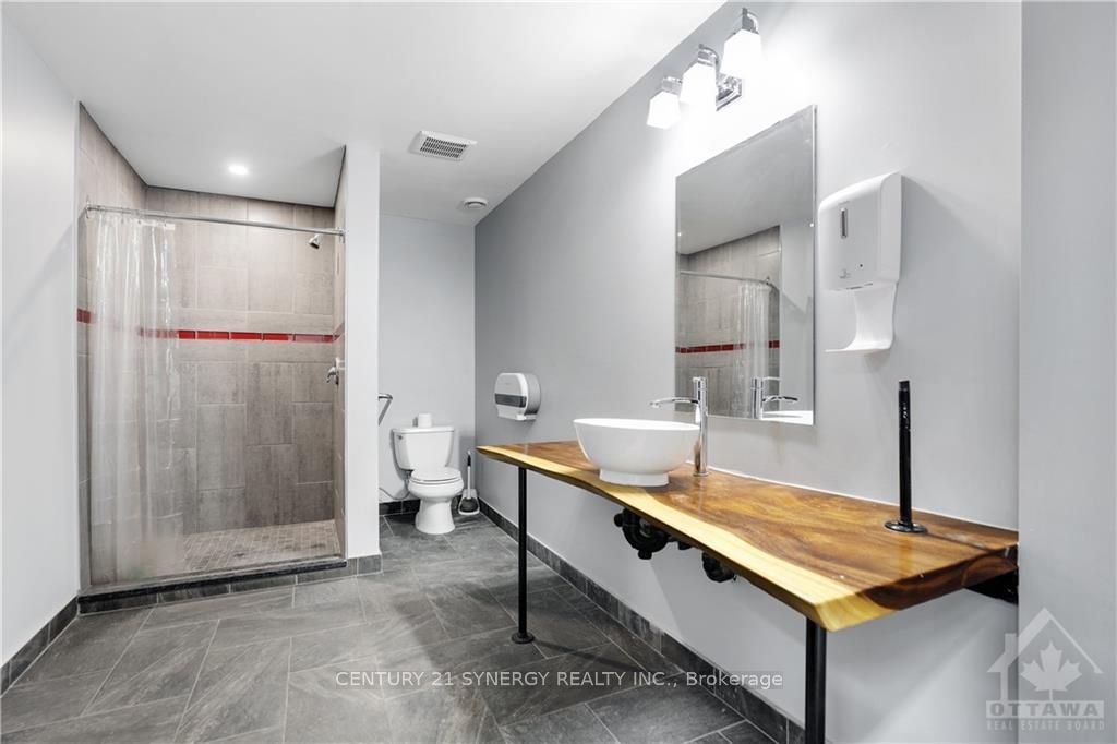 42 Union Street Property Photo 11