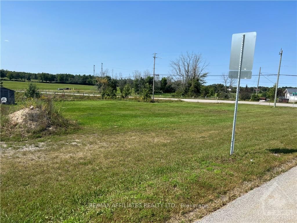 6435 Roger Stevens Dr Property Photo 3