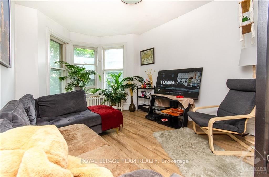 43 Bayswater Ave Property Photo 8