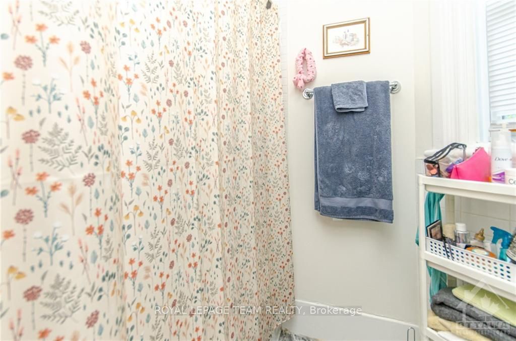 30 Windsor Ave Property Photo 6