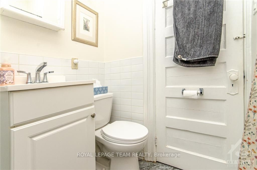 30 Windsor Ave Property Photo 7