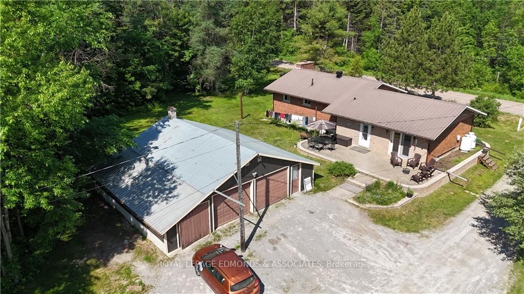 2249 Ross Road Property Photo 6