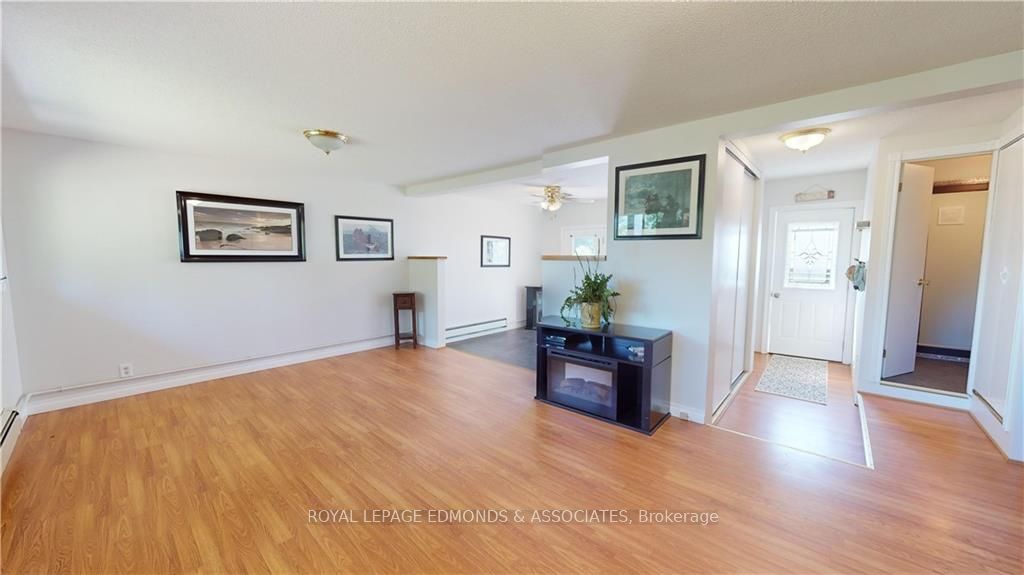 2249 Ross Road Property Photo 11