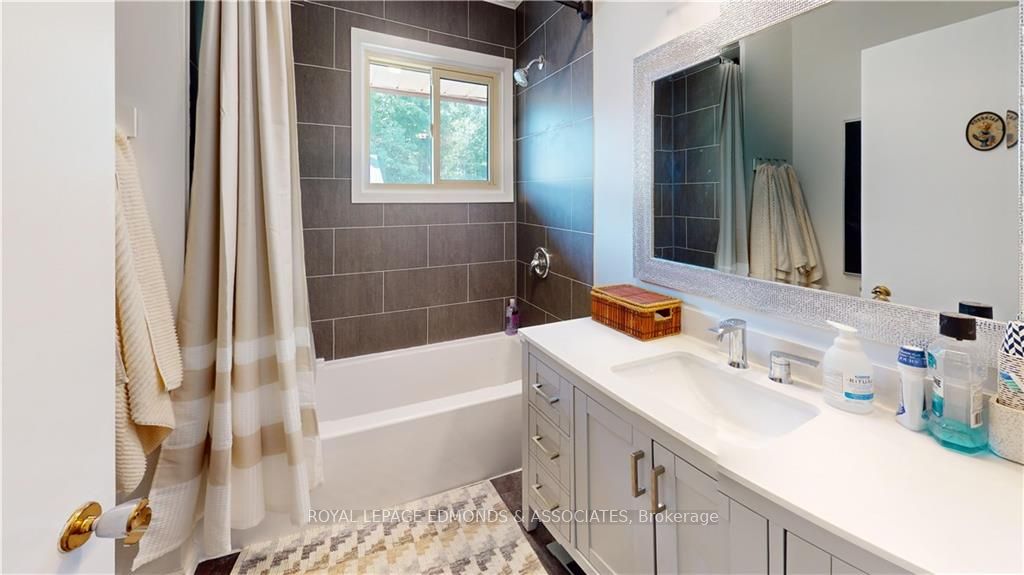 2249 Ross Road Property Photo 19