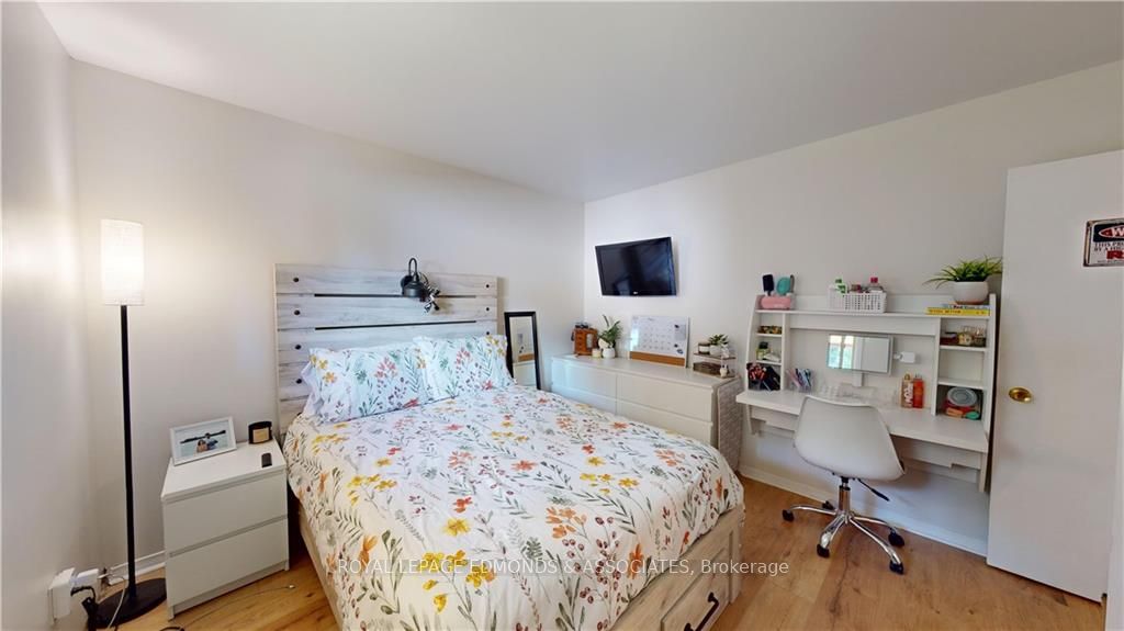2249 Ross Road Property Photo 20