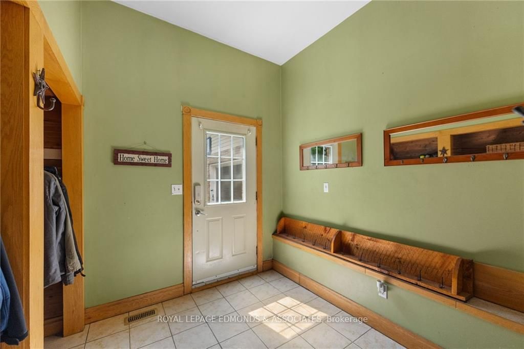 1208 Locksley Rd Property Photo 3