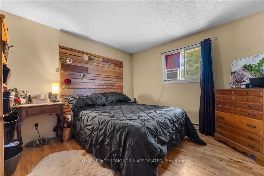 1208 Locksley Rd Property Photo 5