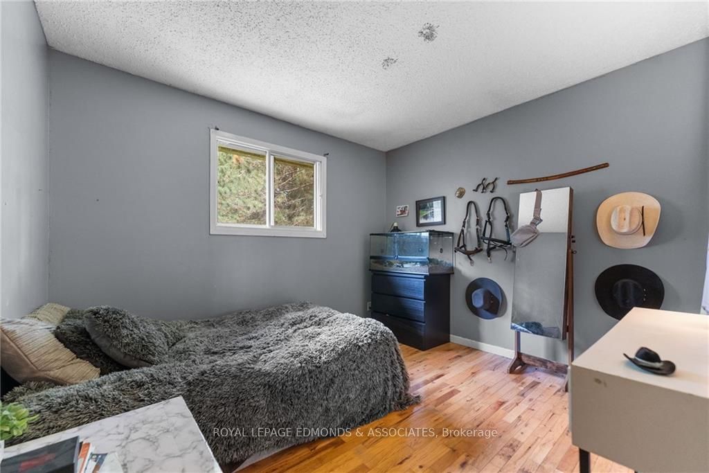 1208 Locksley Rd Property Photo 6